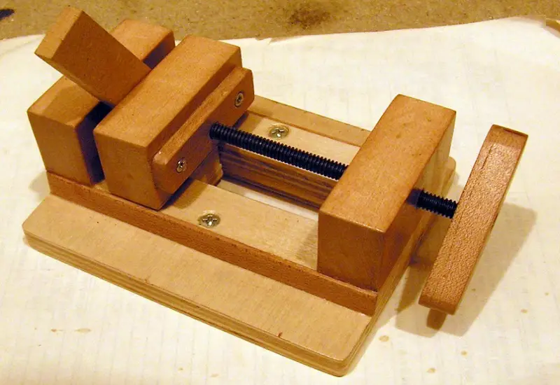 How to Make Wood Clamps