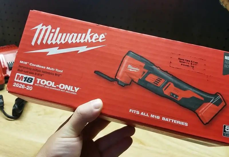 Difference Between Milwaukee 2626-20 and 2686-20