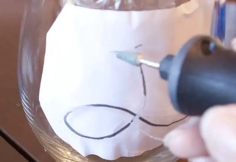 How to Etch Glass With a Dremel