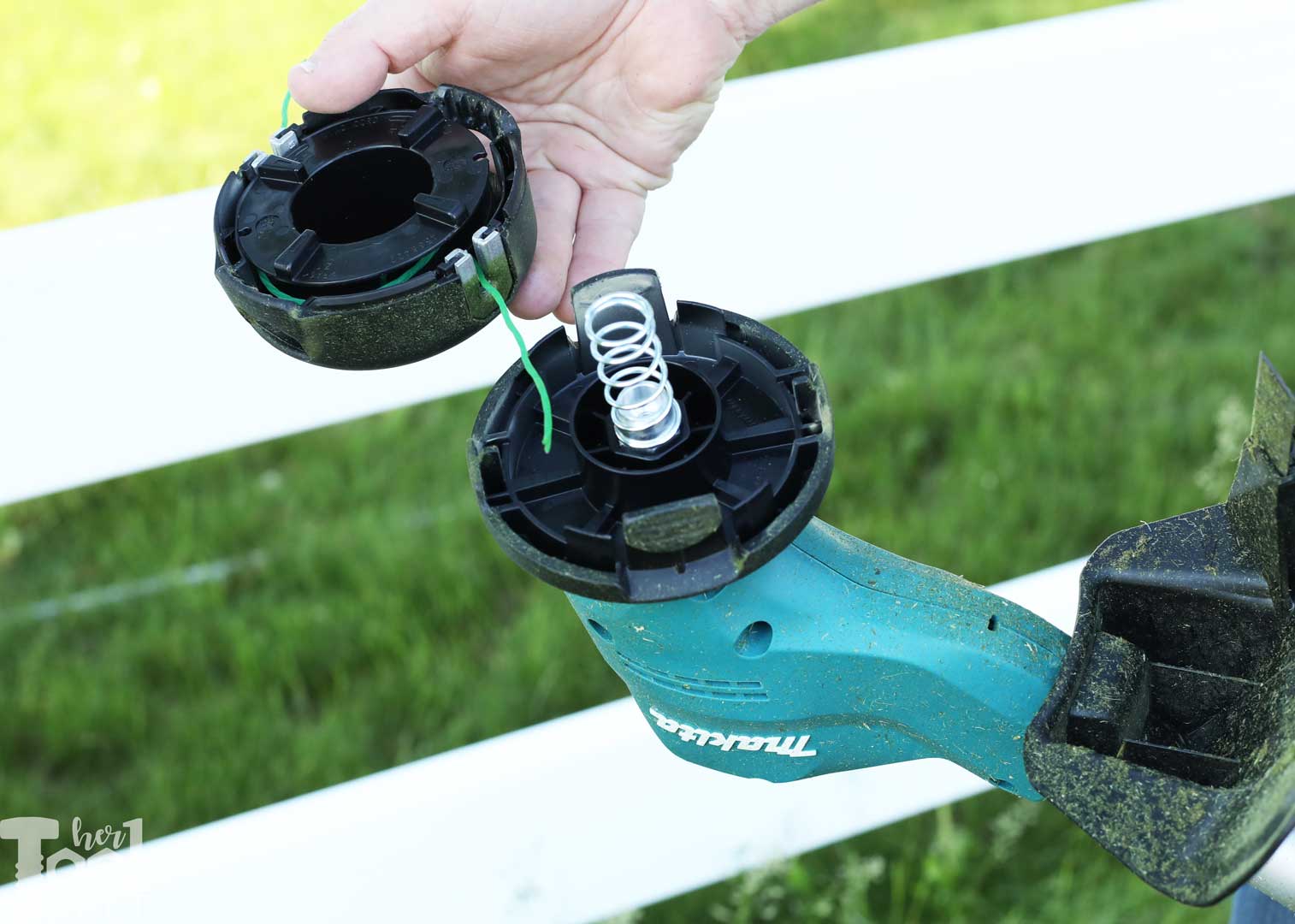 How to Restring a Makita Weed Eater