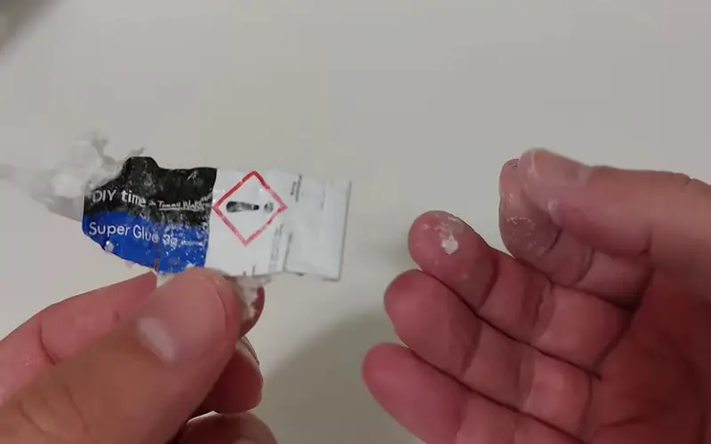 How to Get Nail Glue off Your Fingers